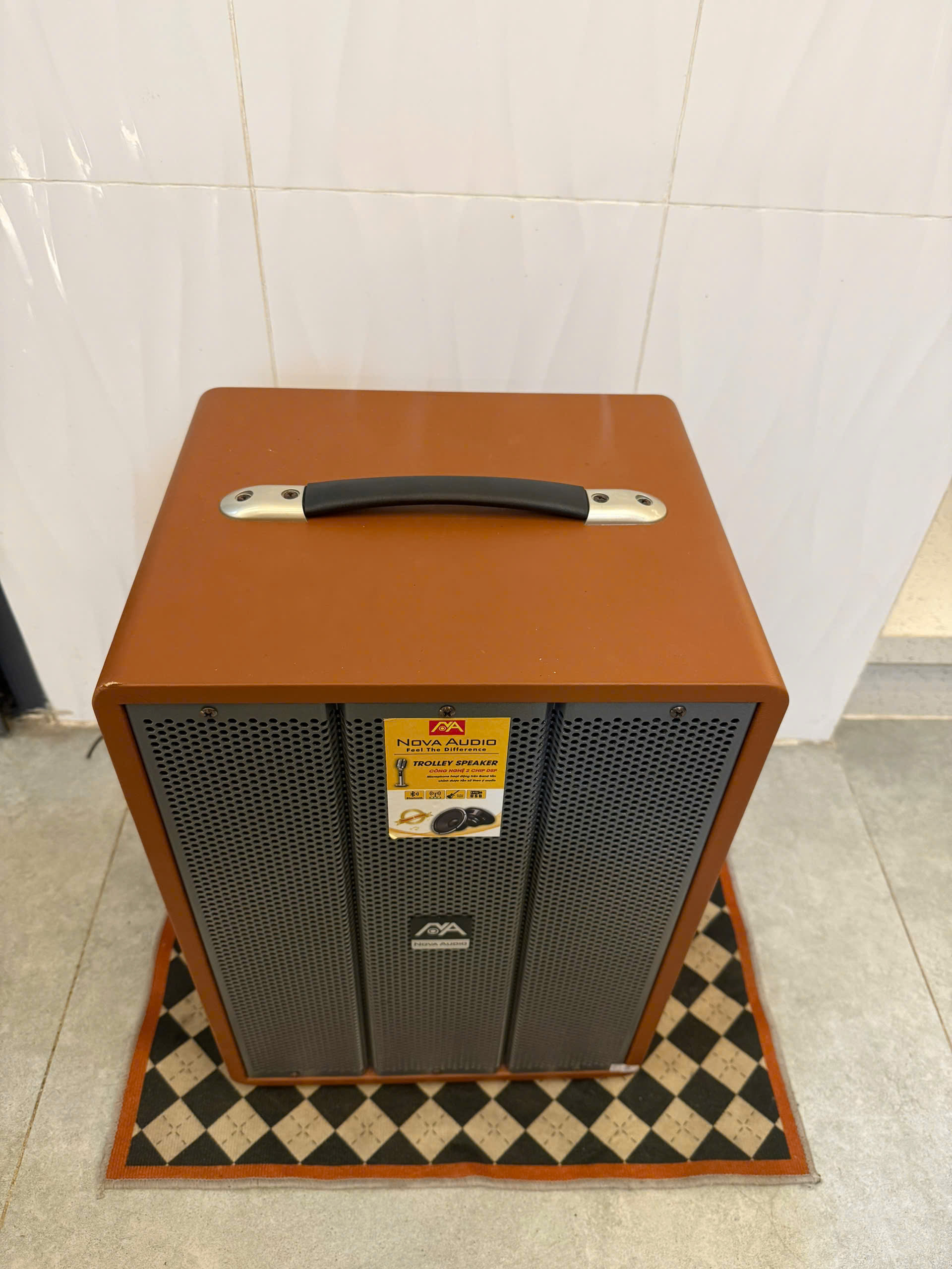 LOA XÁCH TAY NOVA-3979